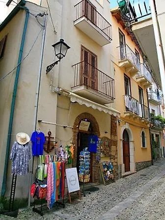 Casa Briciole 4 - Stanzetta * Scilla